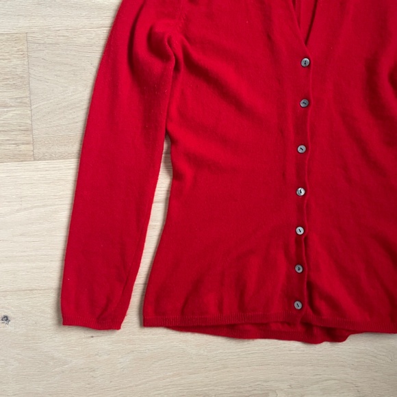 InCashmere Red 100% Cashmere Sweater Size Small - Picture 2 of 5